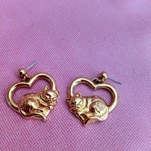 Vintage Avon Adult Kitty Sleeping Earrings